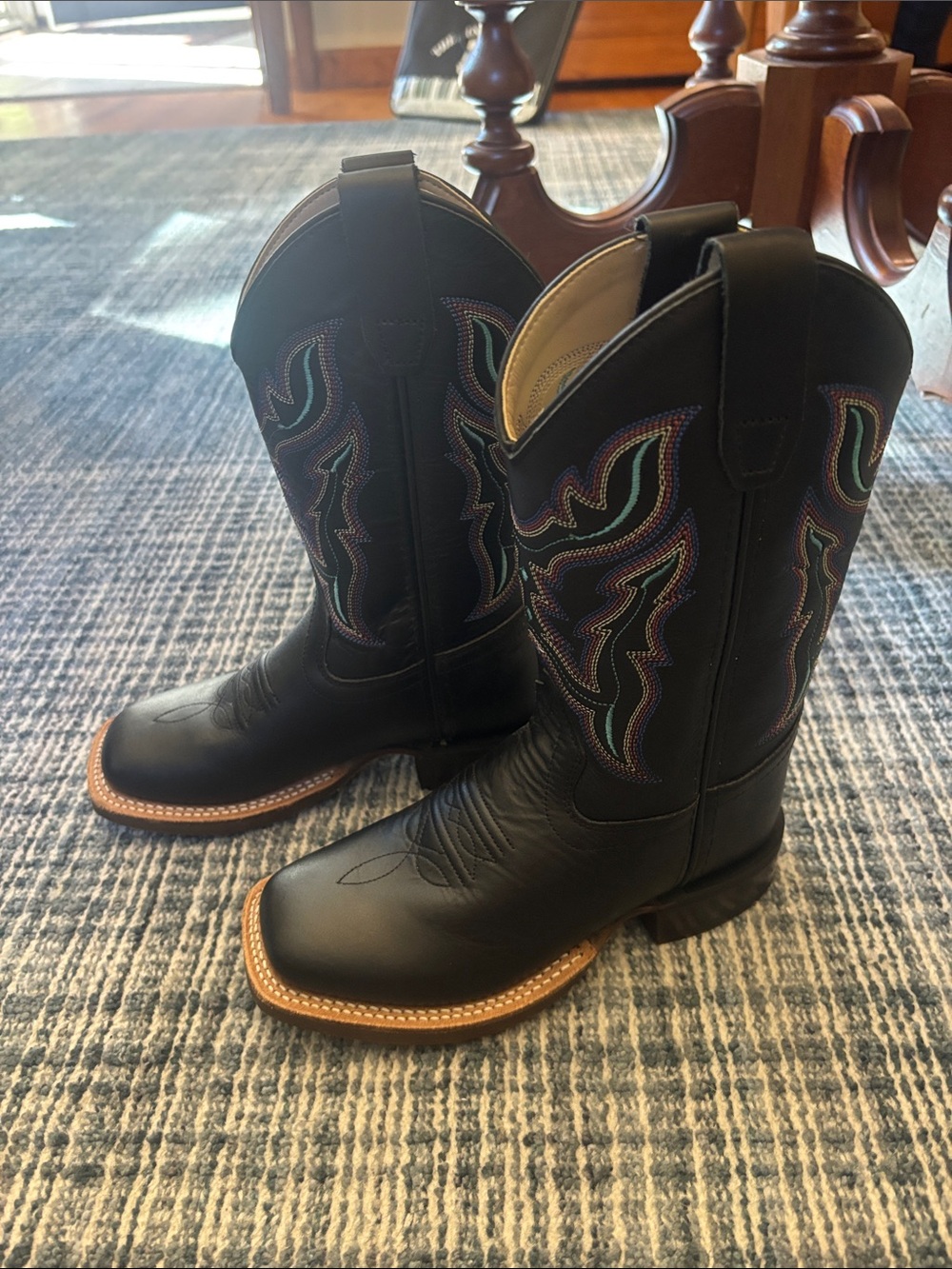 Kids “Old West” Western Cowboy Boots with Decorative Stitching NWOT size 13.0-D